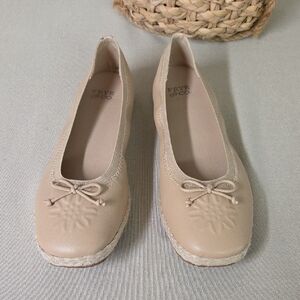 FRYE AND CO. Willow Ballet Flats Tan Espadrille Trim Bow Detail Women's  7.5 M